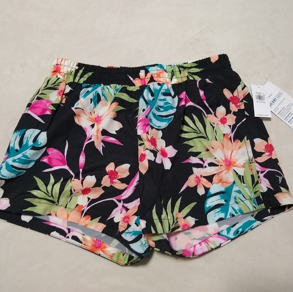 Go-Dry Cool Run Shorts for Girls - Picture 2 of 2